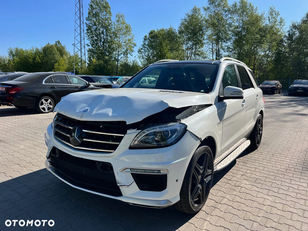 Mercedes-Benz ML 63 AMG 4Matic AMG SPEEDSHIFT 7G-TRONIC