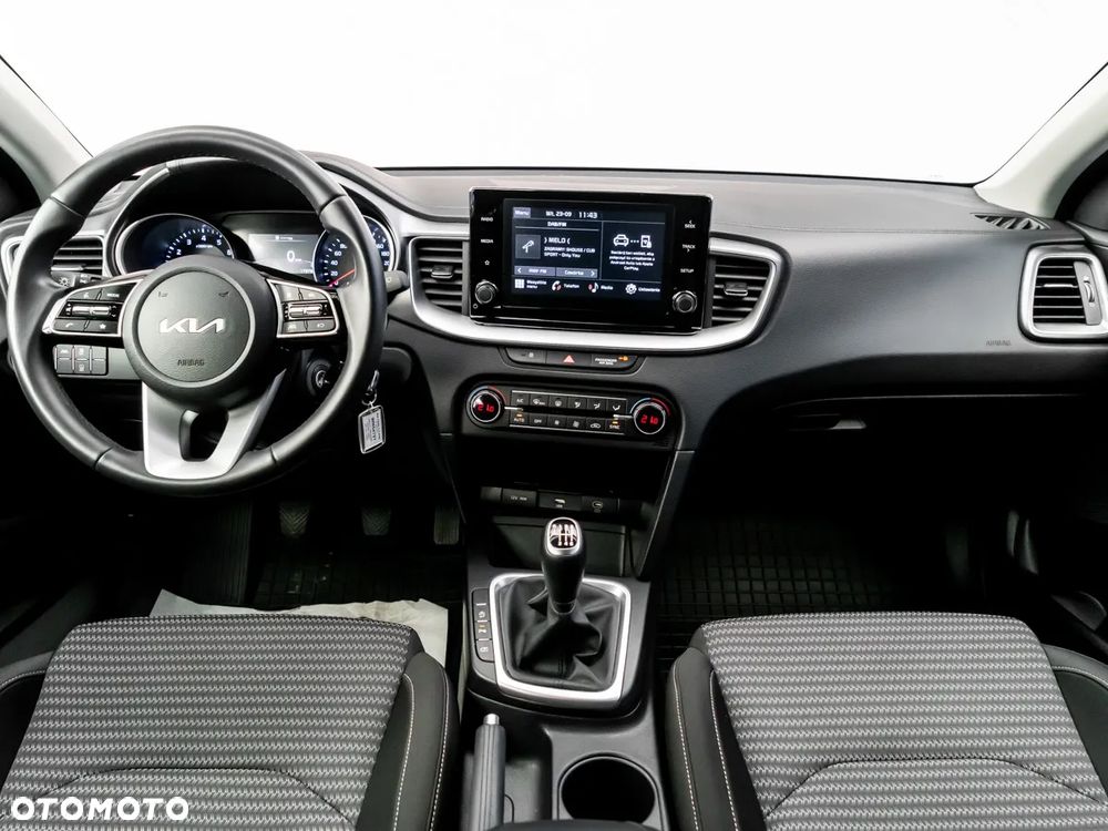 Kia Ceed 1.5 T-GDI M - 21