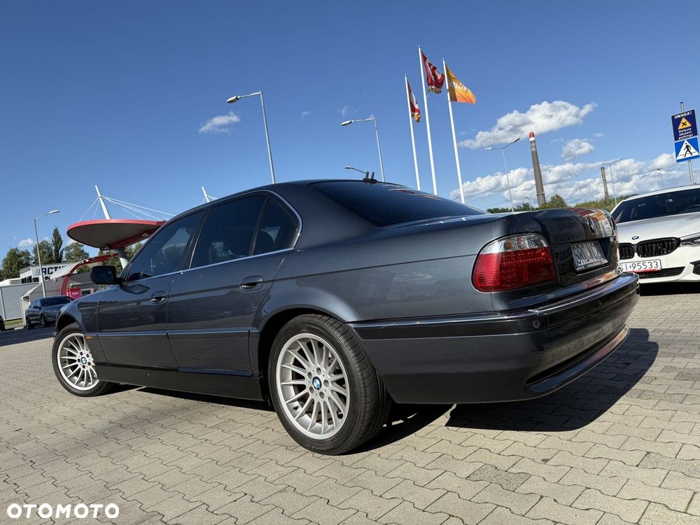 BMW Seria 7 - 9