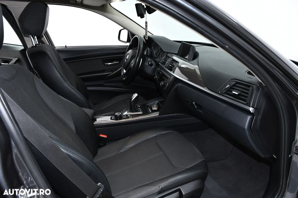 BMW Seria 3 320d Touring xDrive Aut. Modern Line - 13