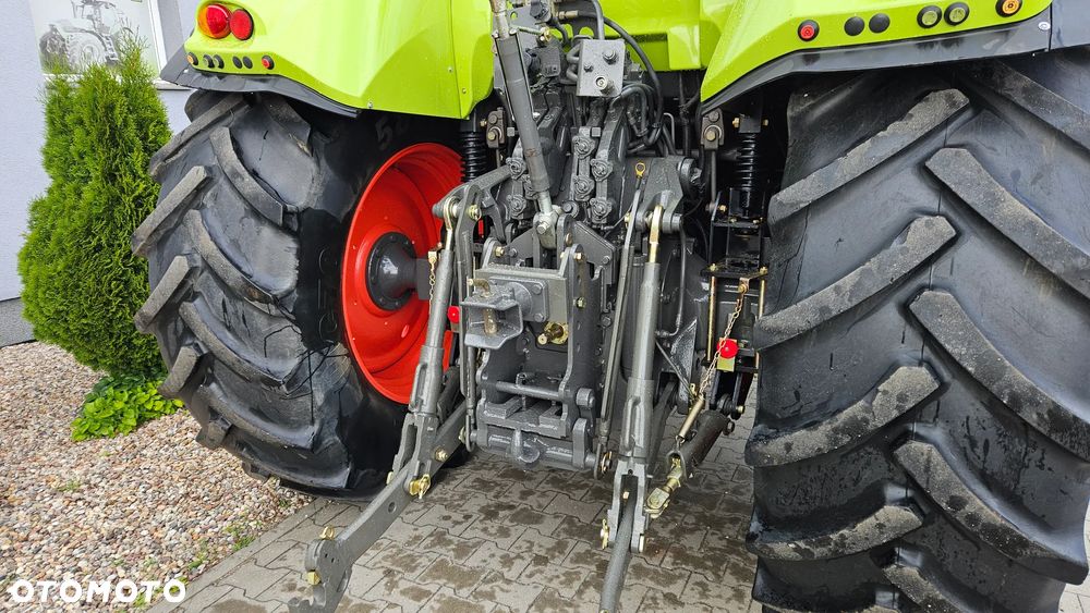 Claas Arion 640 - 12