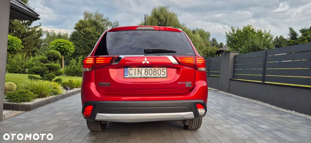 Mitsubishi Outlander 2.0 Intense + 4WD CVT - 7
