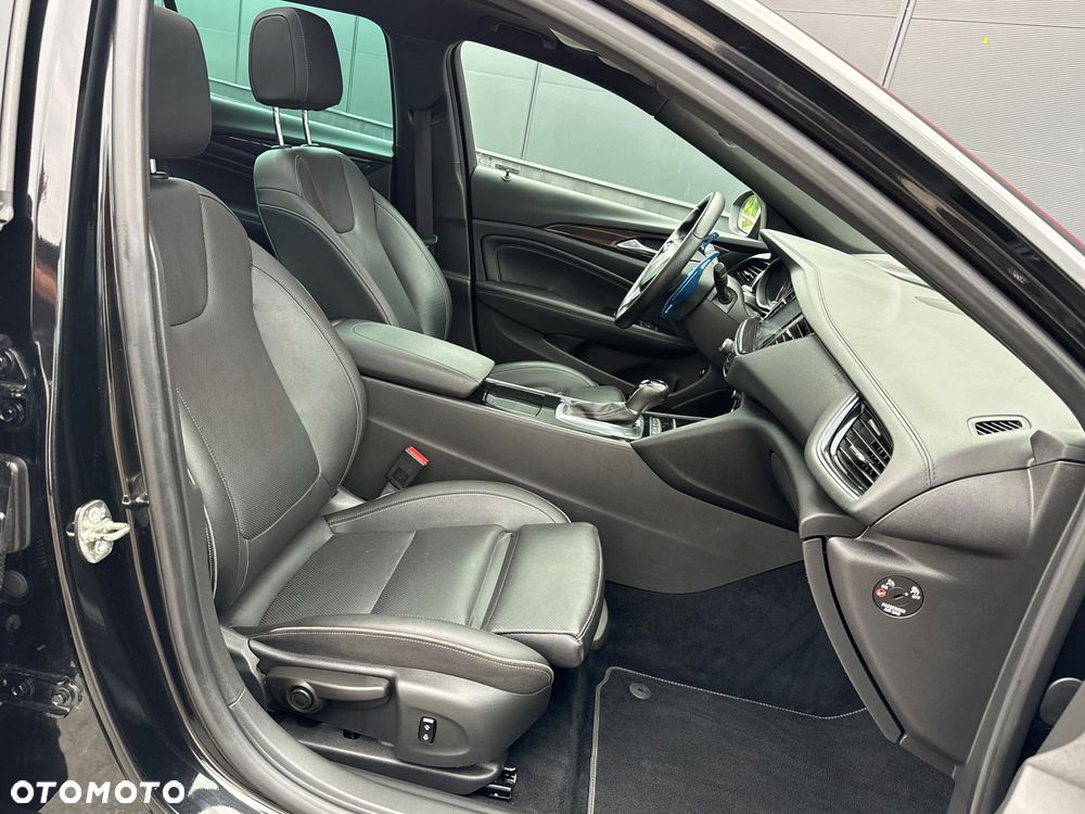 Opel Insignia 2.0 T 4x4 GSi S&S - 8