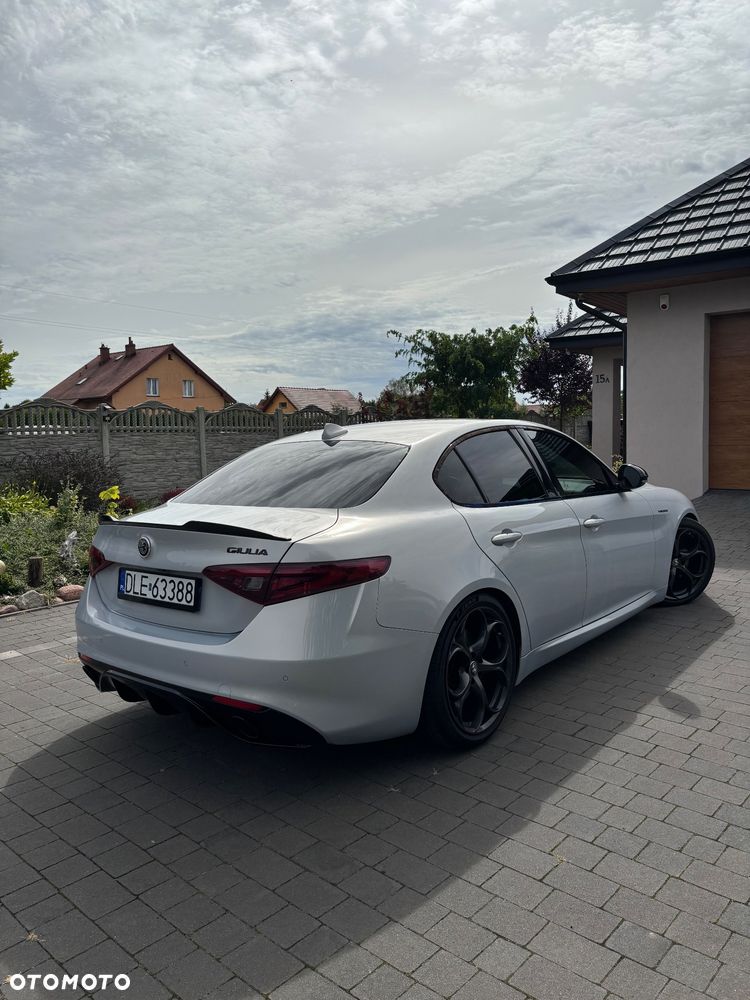Alfa Romeo Giulia 2.0 Turbo 16V AT8 Veloce - 9