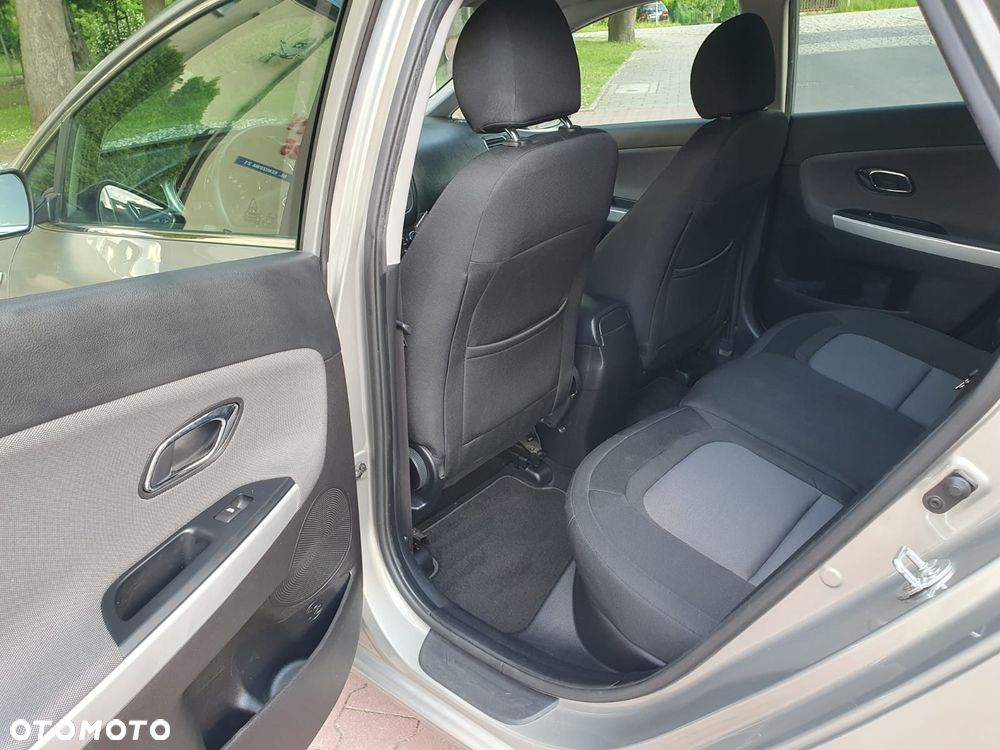 Kia Ceed 1.6 GDI XL - 12