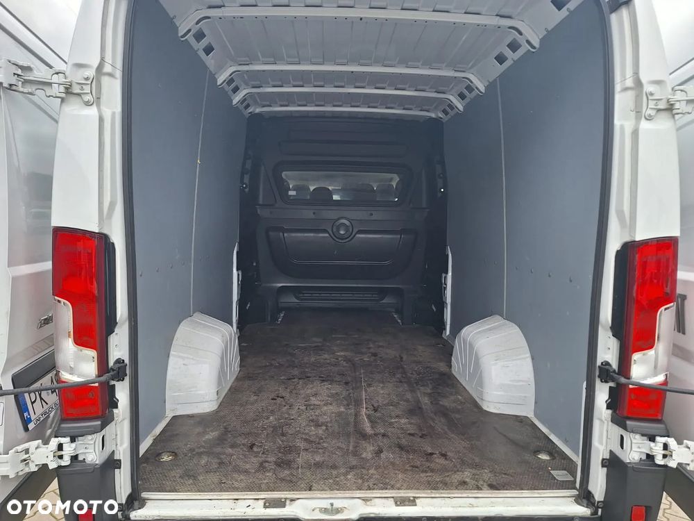 Fiat Ducato L4H2 brygadówka / doka / 7 osób / hak 3t / kamera / czujniki / nowa buda - 10