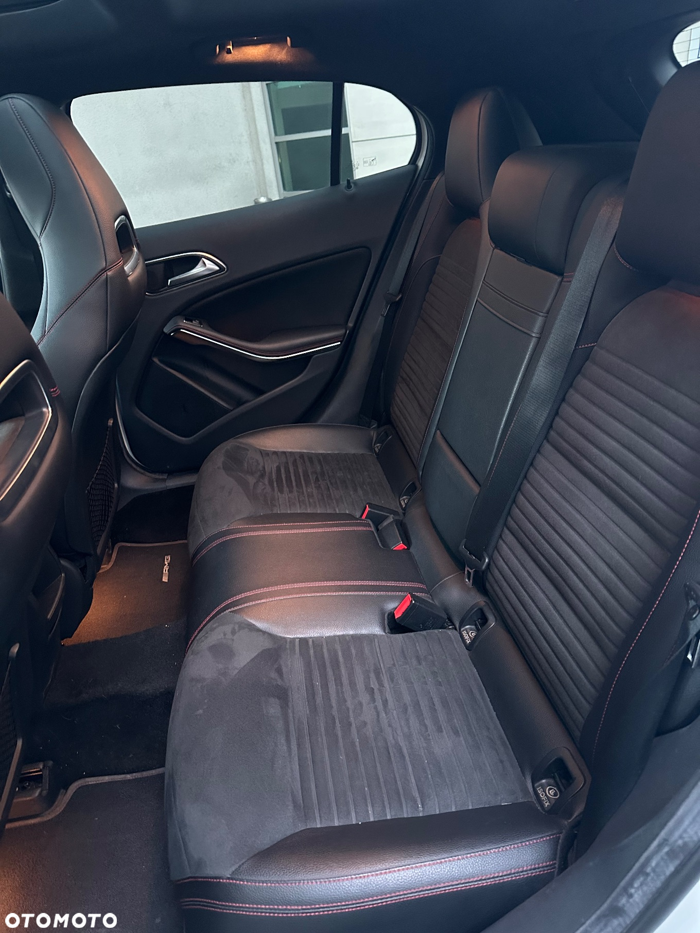 Mercedes-Benz GLA 250 4-Matic - 13