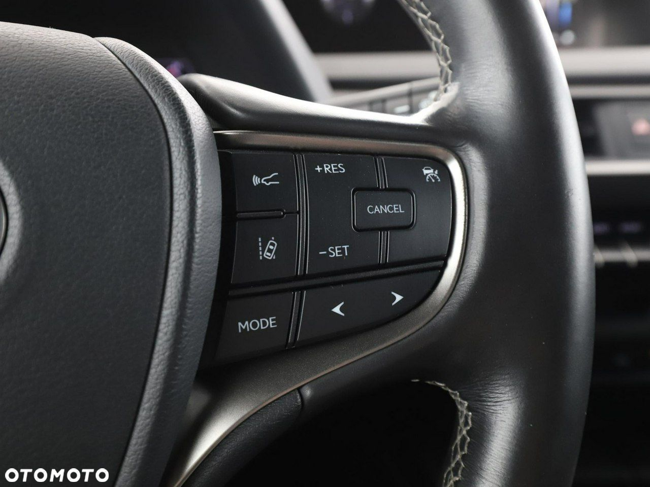 Lexus UX 250h Prestige 2WD - 32