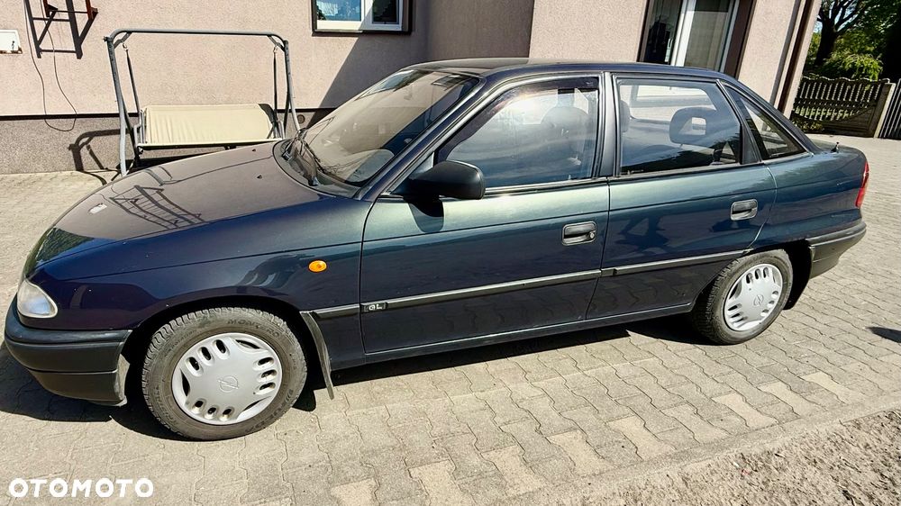 Opel Astra 1.4 GL - 4