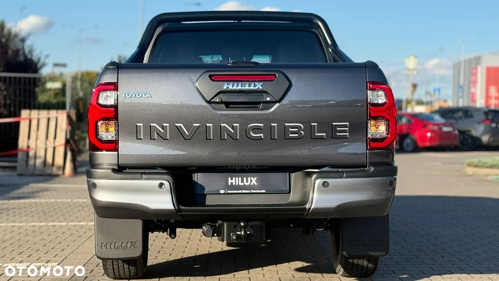 Toyota Hilux - 8