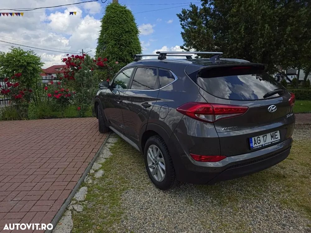 Hyundai Tucson - 4