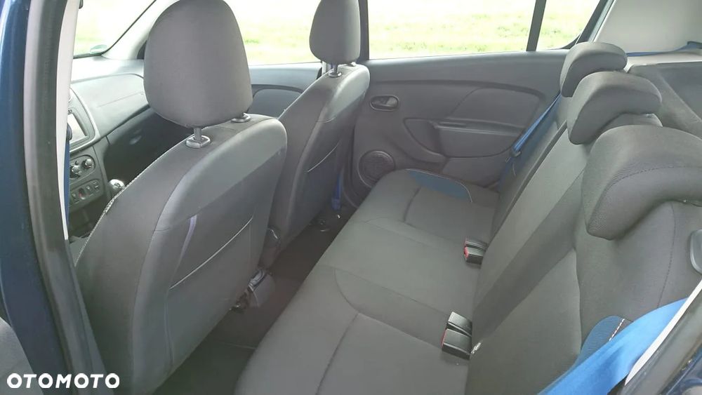 Dacia Sandero dCi 90 Laureate - 8