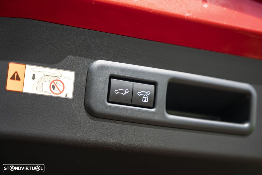 Lexus LBX Emotion - 30