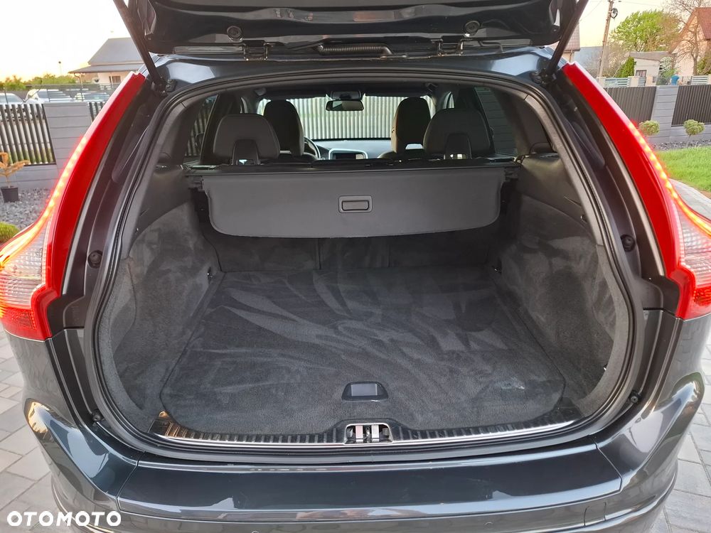 Volvo XC 60 D3 Momentum - 25