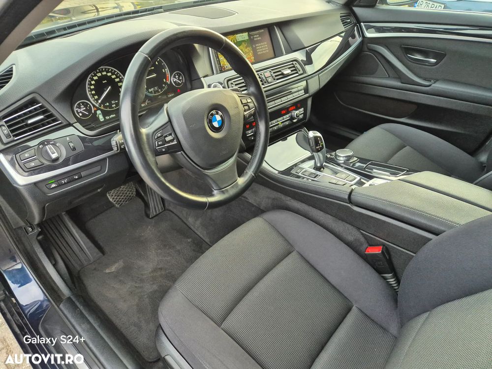 BMW Seria 5 520d Aut. Luxury Line - 14
