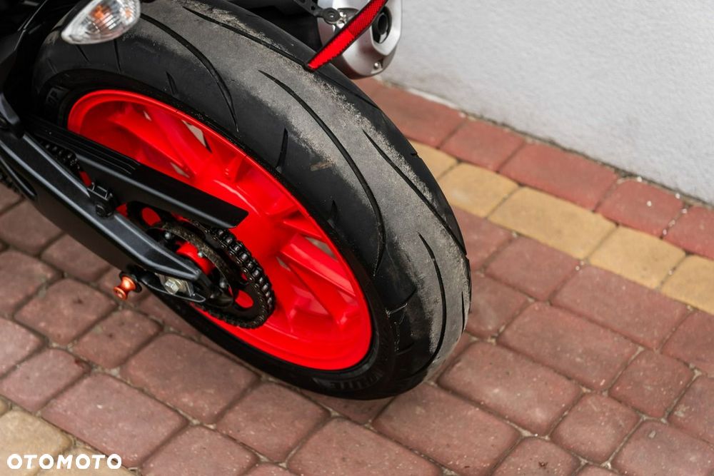 Yamaha MT - 8