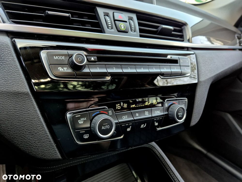 BMW X1 sDrive18d xLine - 19