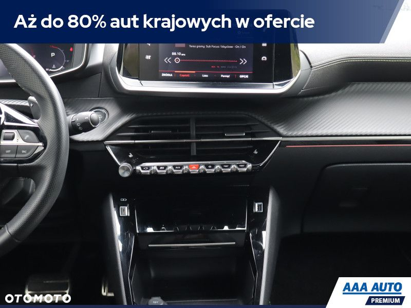 Peugeot 208 - 13