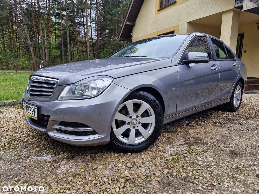 Mercedes-Benz Klasa C 180 CGI BlueEFFICIENCY Avantgarde - 5