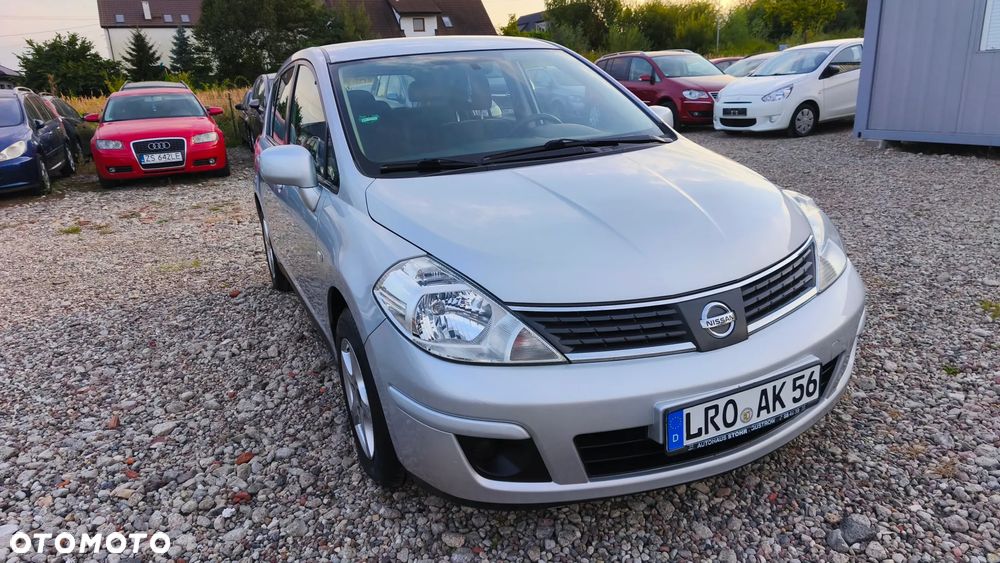 Nissan Tiida - 4