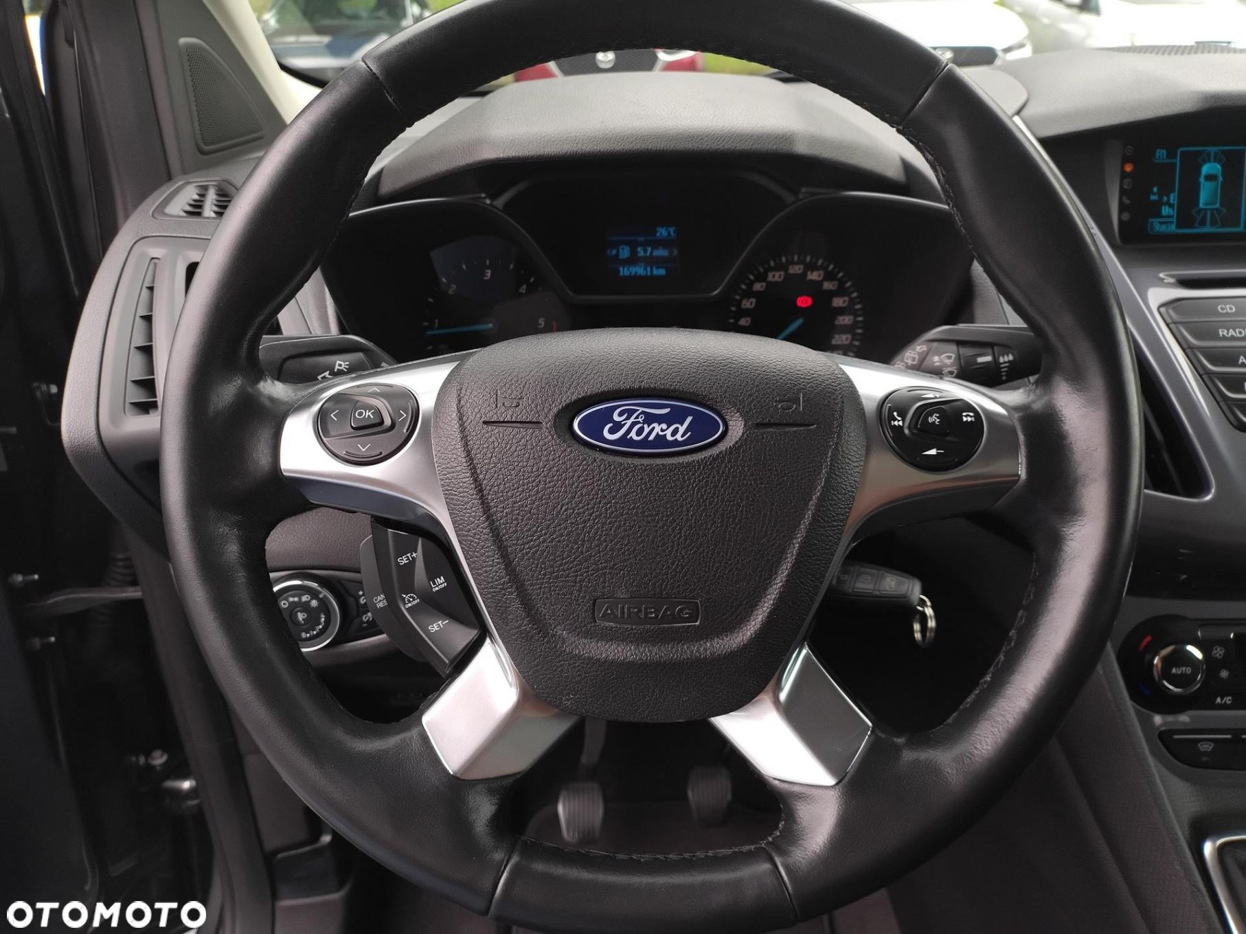 Ford Tourneo Connect Grand - 12
