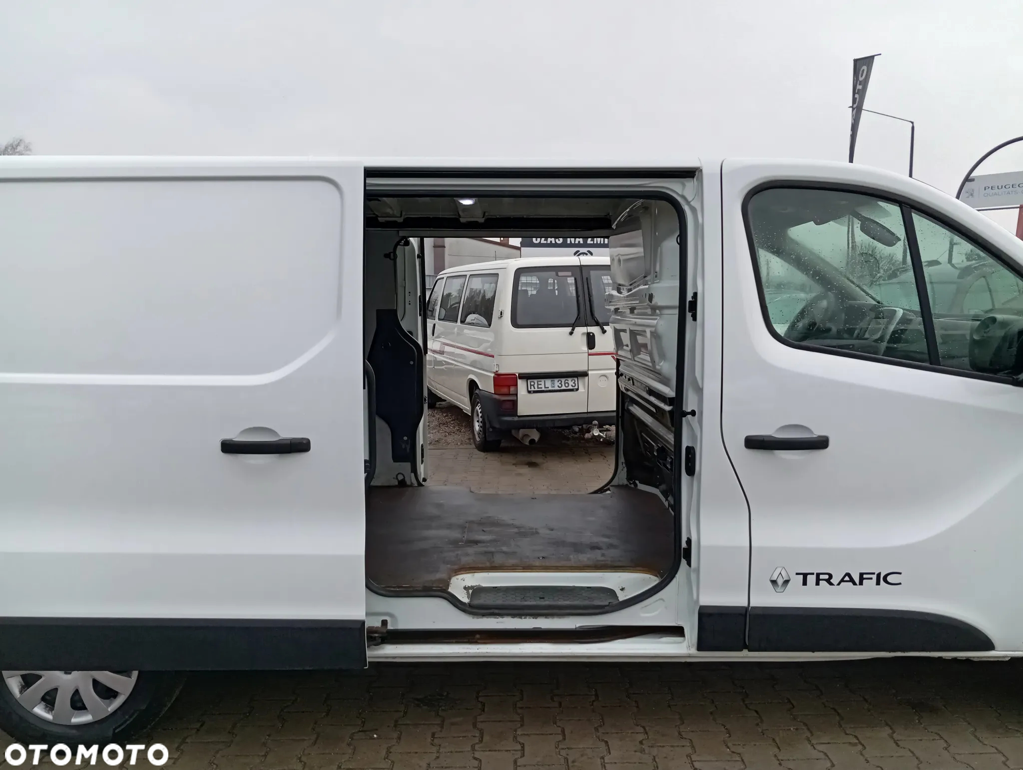 Renault Trafic - 18