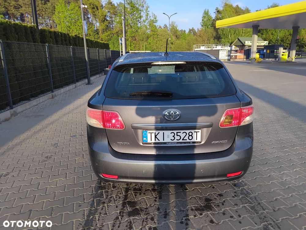 Toyota Avensis 1.8 Sol - 5