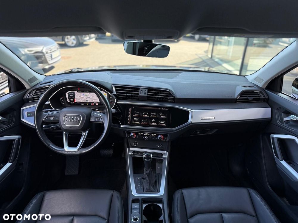 Audi Q3 Sportback - 12