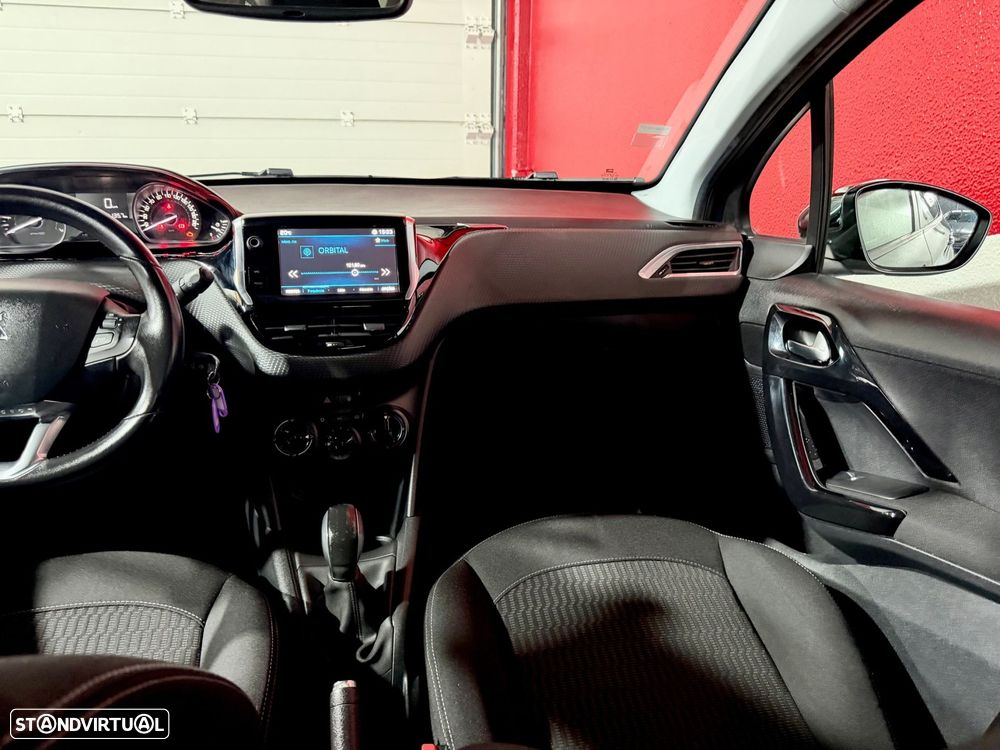 Peugeot 208 1.2 PureTech Style - 33