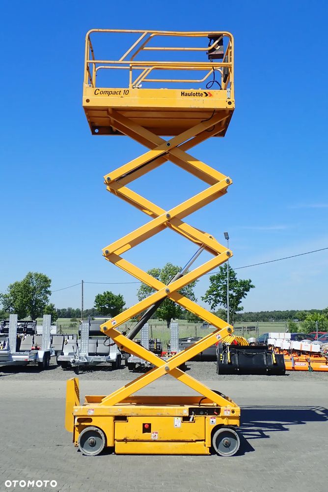 Haulotte Compact 10 - 13