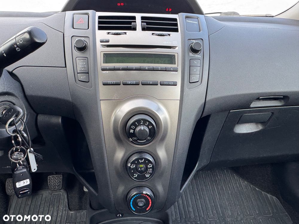 Toyota Yaris 1.0 Luna EU5 - 26