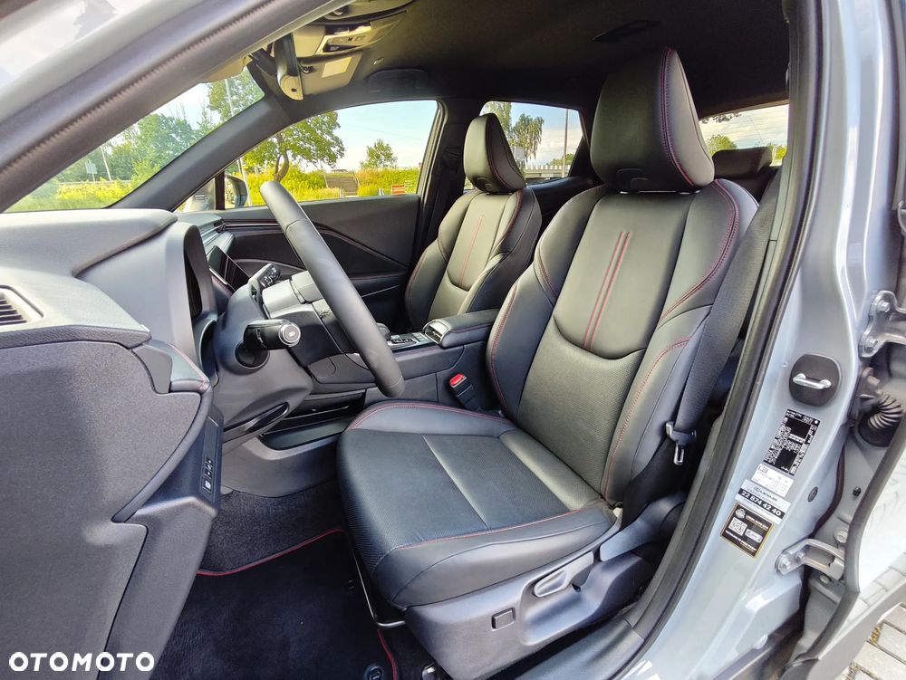 Lexus LBX 1.5 Hybrid Emotion - 11