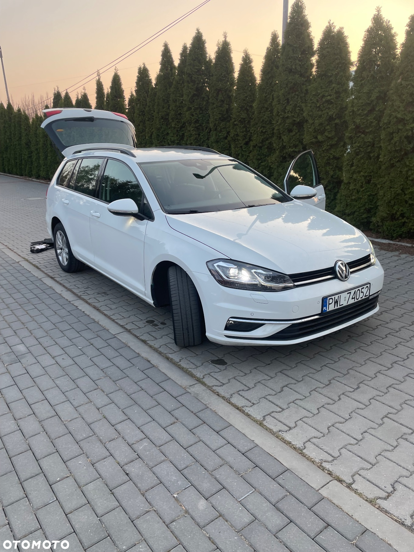 Volkswagen Golf 1.6 TDI BlueMotion Technology Comfortline - 27