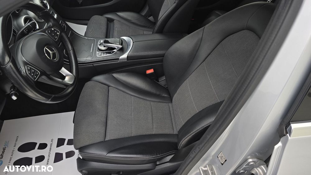 Mercedes-Benz C - 12