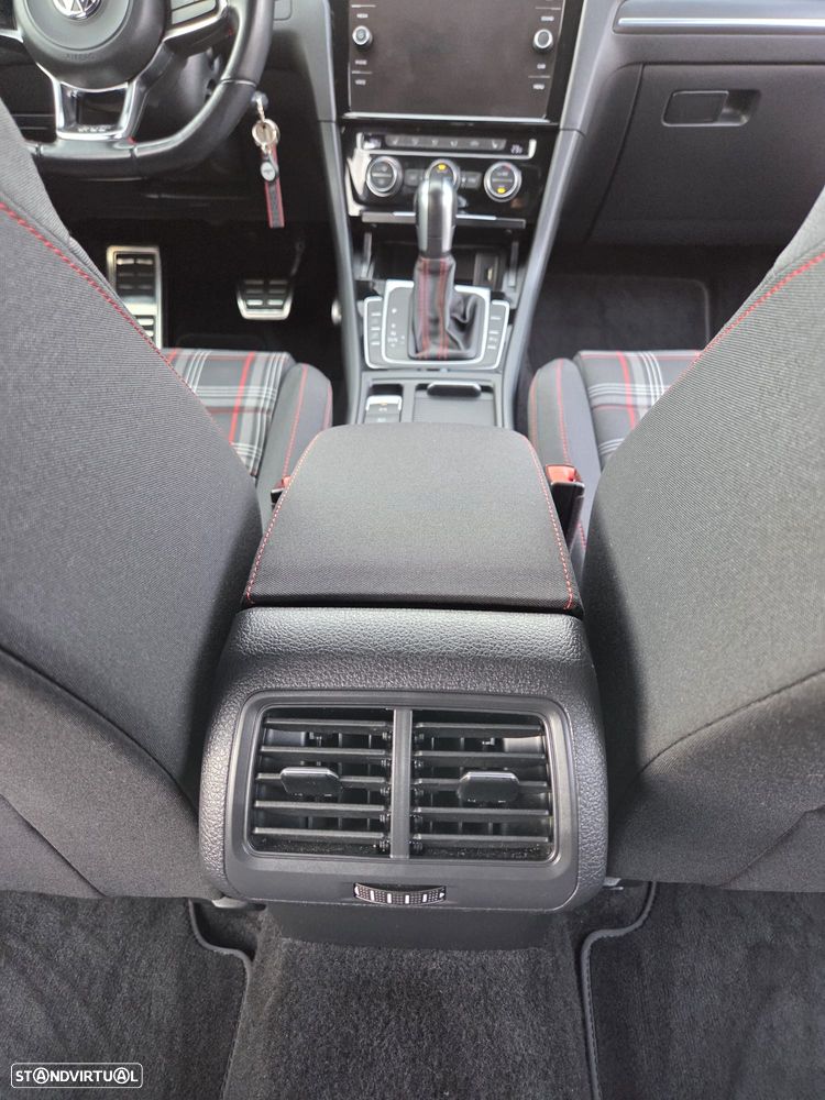 VW Golf GTI 2.0 TSI OPF DSG Performance - 16