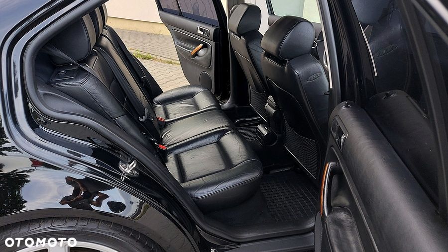 Volkswagen Bora 2.3 V5 Highline - 15