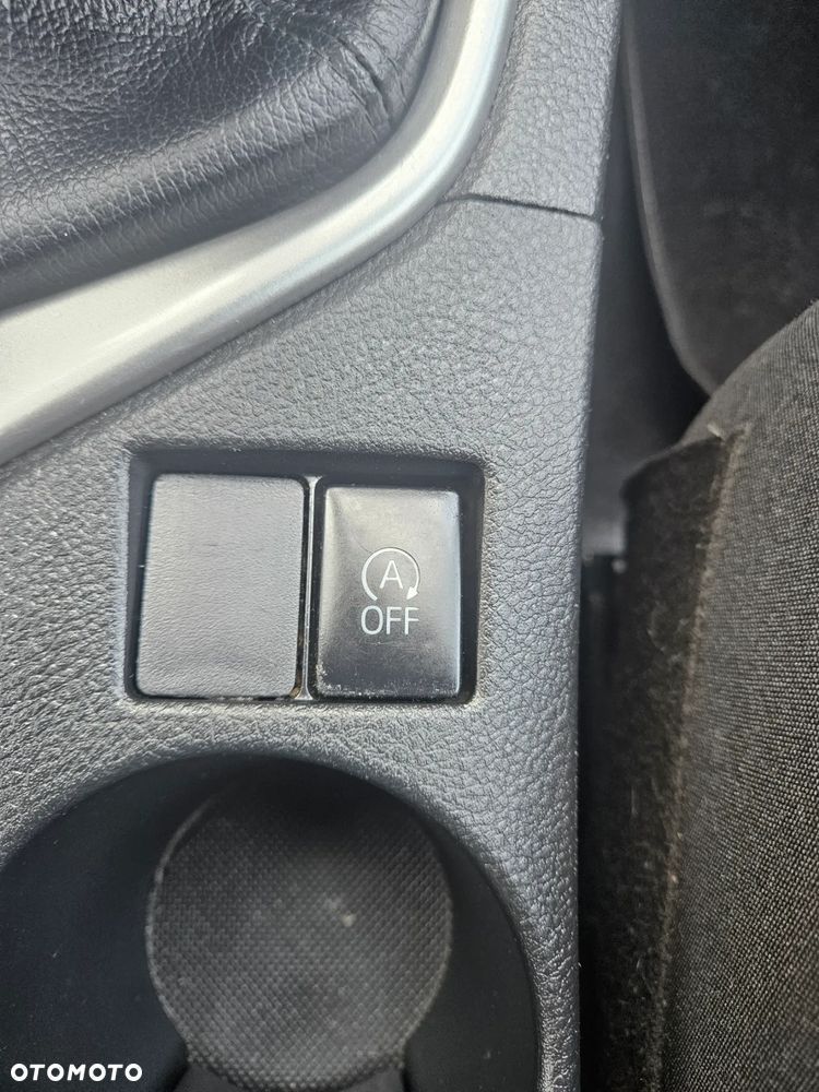 Toyota Auris 2.0 D-4D Comfort - 24