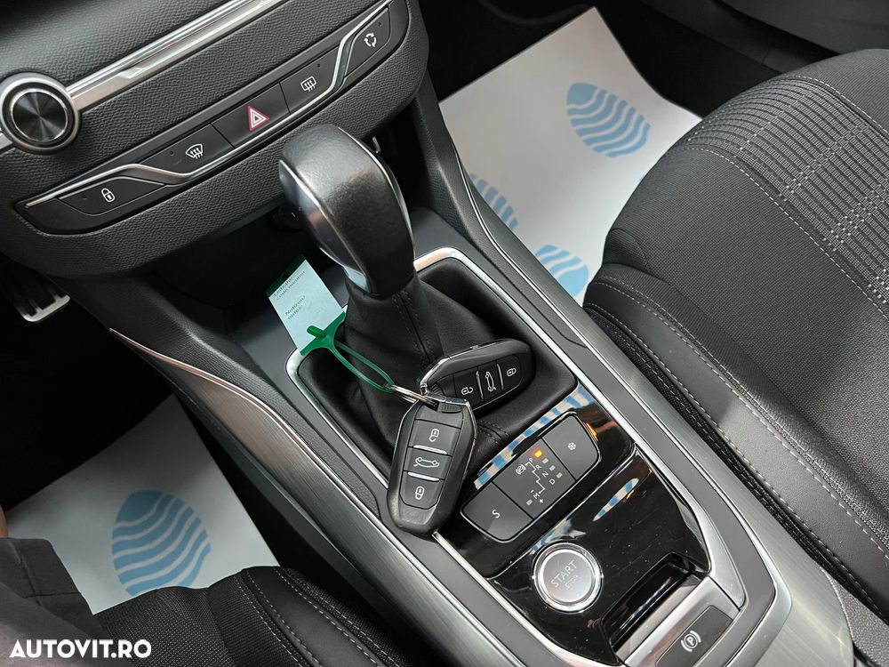 Peugeot 308 1.2L PureTech 130 S&S EAT8 GT - 27