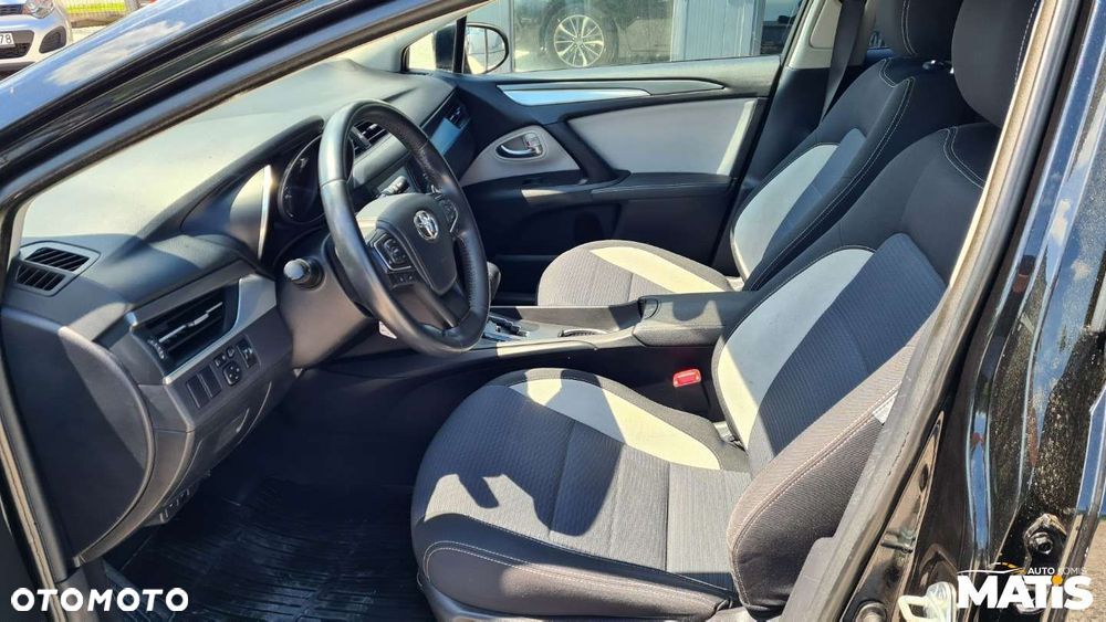 Toyota Avensis - 6