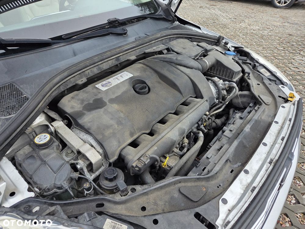 Volvo XC 60 T6 AWD Momentum - 38