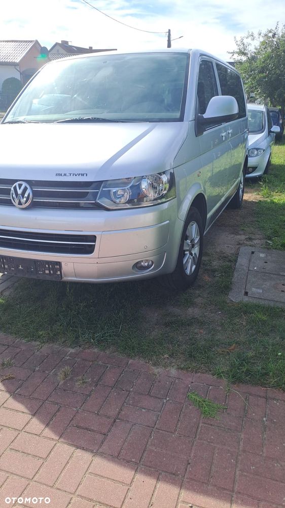 Volkswagen Multivan - 10