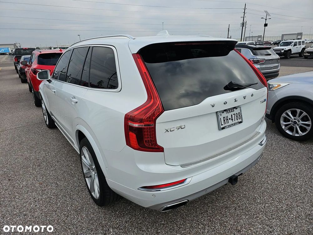 Volvo XC 90 - 7