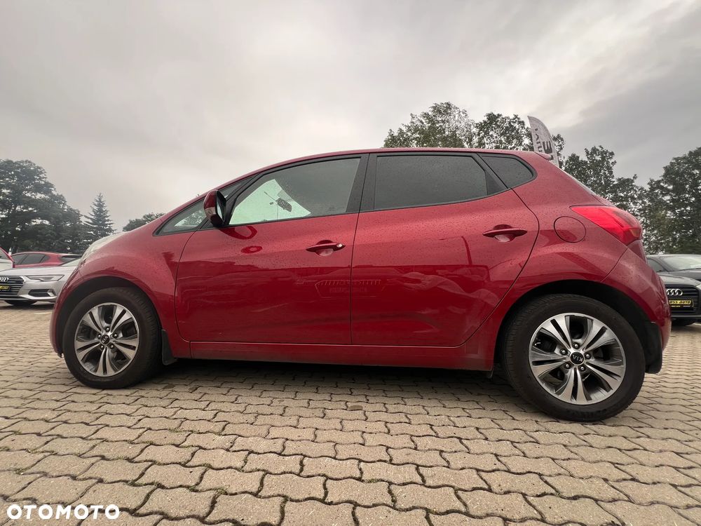 Kia Venga - 6