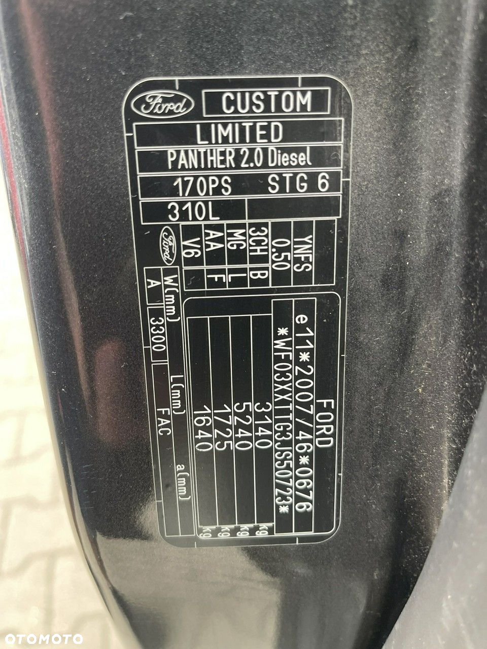 Ford Tourneo Custom - 13
