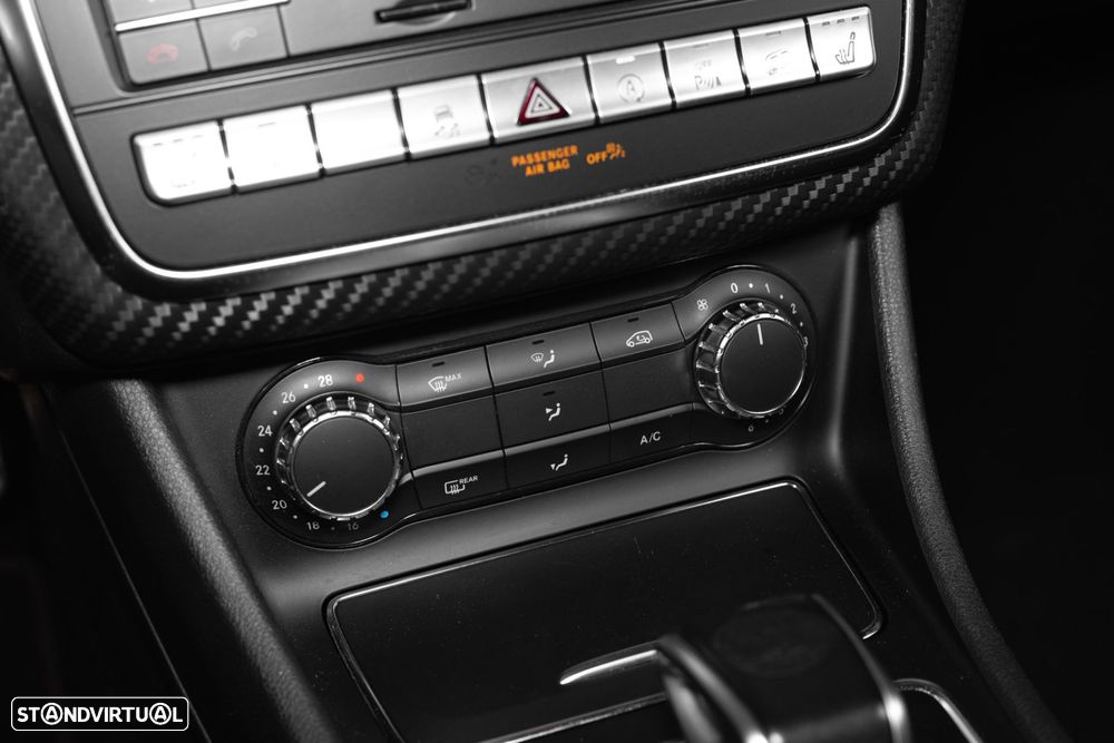 Mercedes-Benz A 45 AMG 4Matic Speedshift 7G-DCT - 27