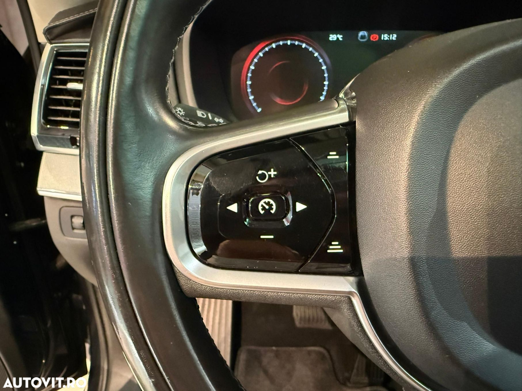 Volvo XC 90 - 31
