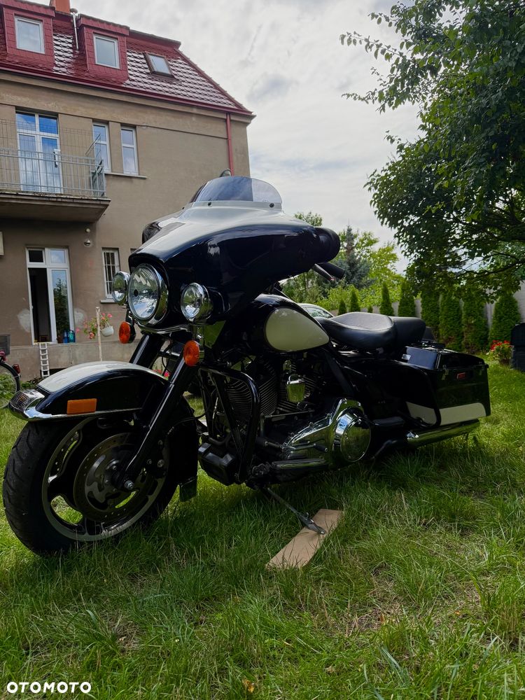 Harley-Davidson FLHT Electra Glide Standard - 2
