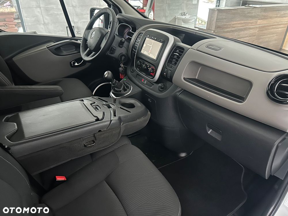Renault Trafic - 26