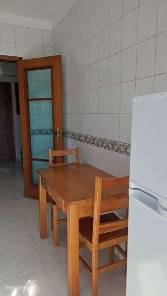 Arrenda-se apartamento T1 - Grande imagem: 4/11