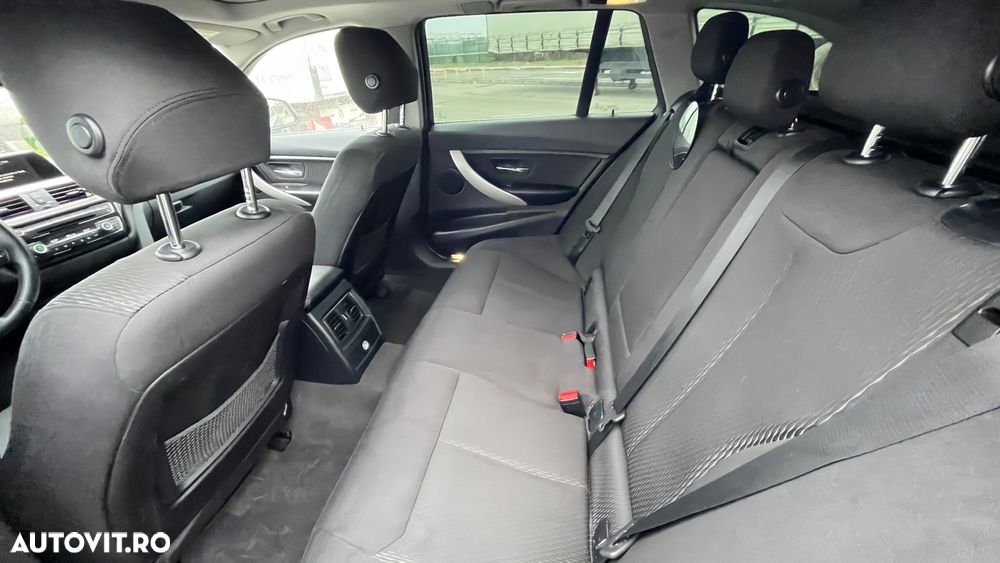 BMW Seria 3 320d xDrive AT - 10